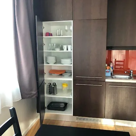 Ξενοδοχείο με διαμερίσματα Bl Apartman